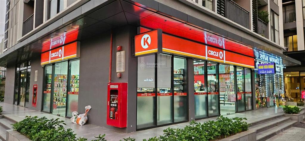 Bán căn shop chân đế góc tòa masteri lake vin 1 diện tích 111,2m2 giá gốc chỉ 12,6 tỷ 0911 051 ***