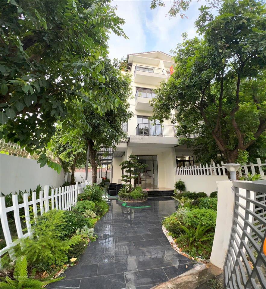 Bán căn song lập góc vip vinhomes thăng long 180m2 giá 42 tỷ sẵn sổ giao dịch nhanh  0911 051 ***