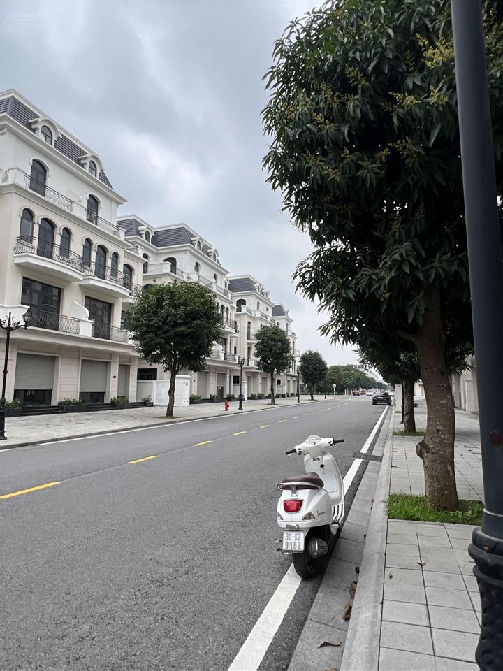 Bán song lập kinh đô 150m2 đường to gần vincom áp voucher tối đa giá chỉ còn 13,7 tỷ 0911 051 ***