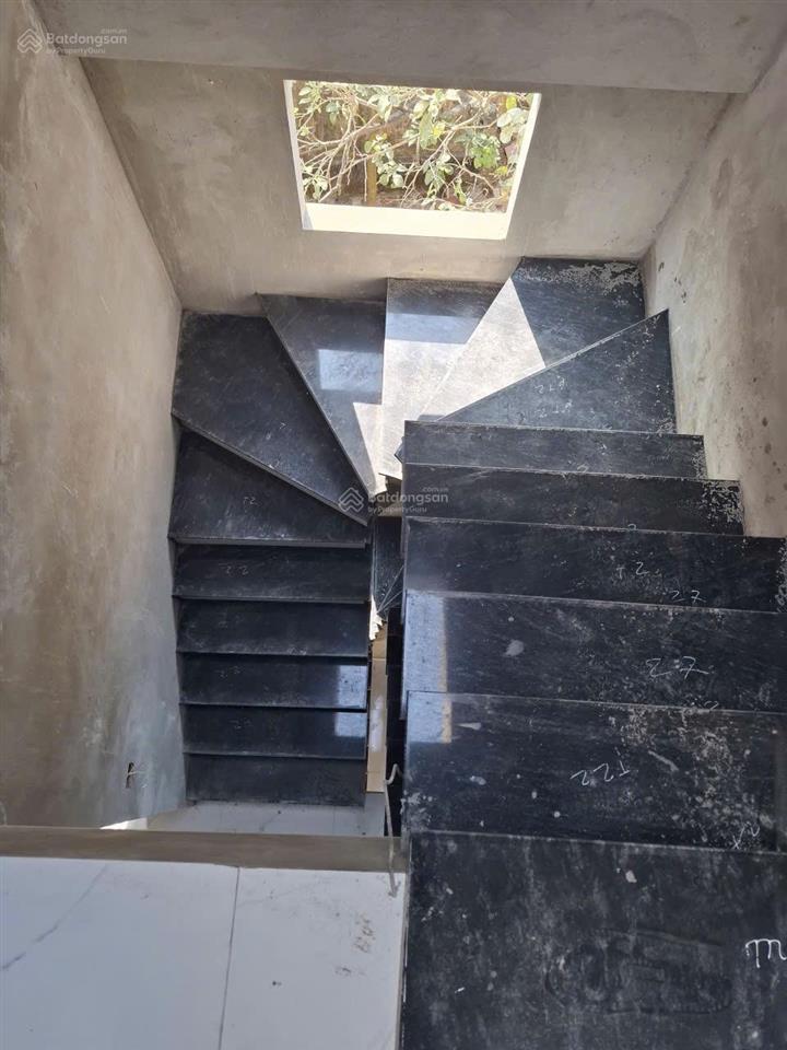 Bán căn 3 tầng đẹp tại cát quế