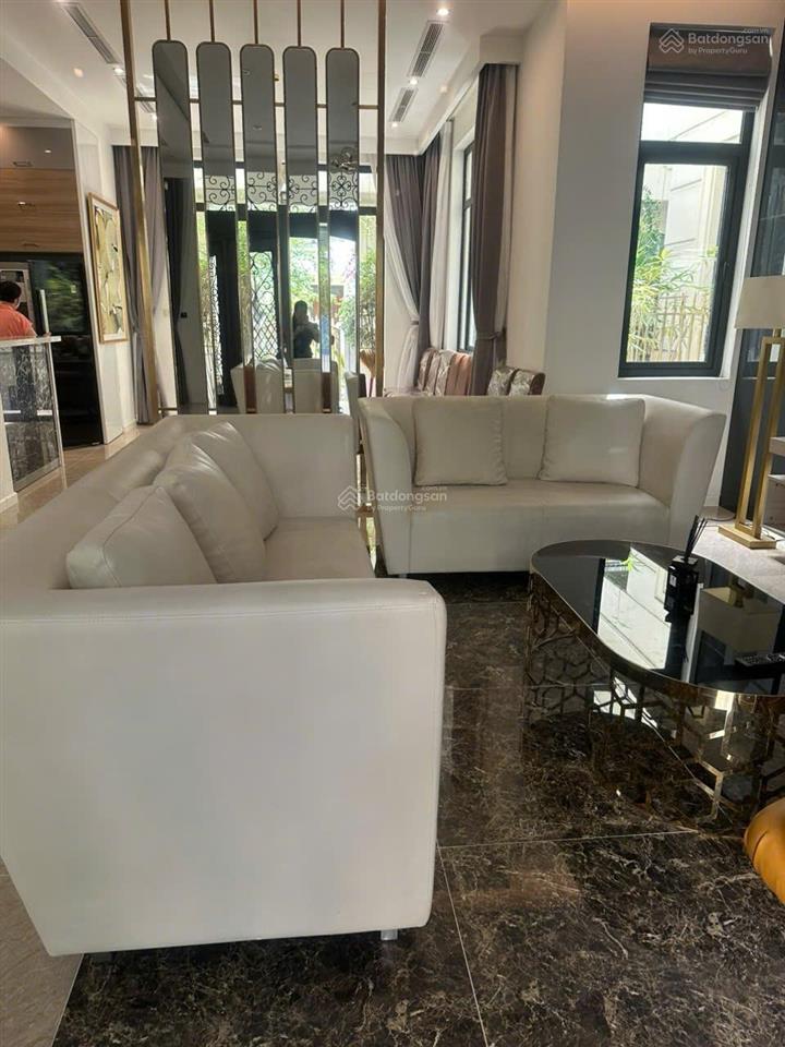 Cho thuê biệt thự 160 triệu, 225m2 tại vinhomes golden river ba son, giá tốt