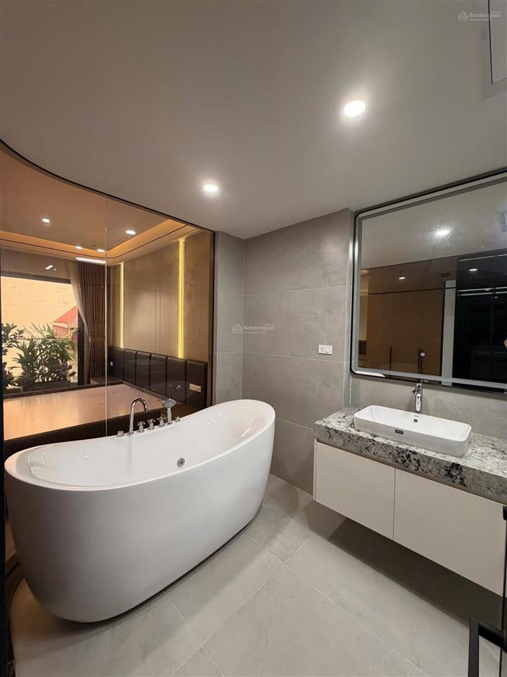 Nguyễn văn cừ long biên | 7 tầng thang máy gara ô tô