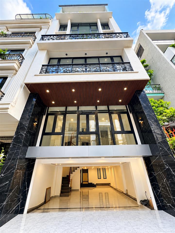 Bán nhà nguyễn sơn, kinh doanh, 115m2 xây 7 tầng, vị trí đẹp
