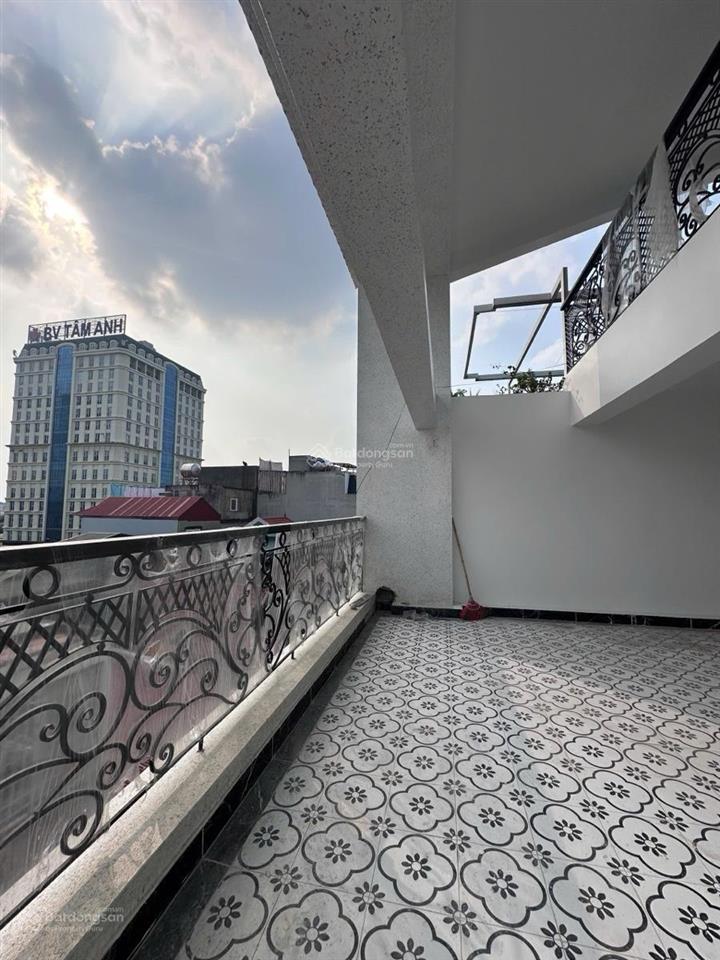 Bán nhà nguyễn sơn, kinh doanh, 115m2 xây 7 tầng, vị trí đẹp