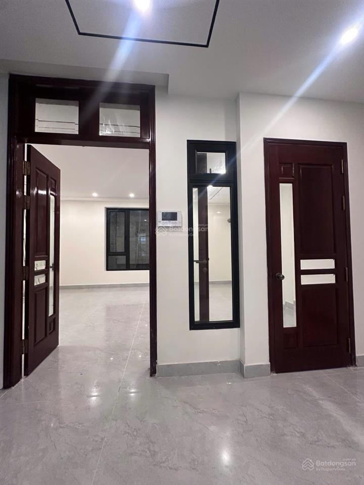 Bán nhà nguyễn sơn, kinh doanh, 115m2 xây 7 tầng, vị trí đẹp