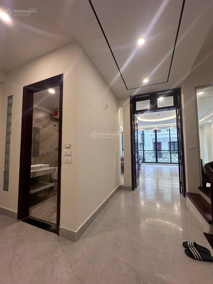 Bán nhà nguyễn sơn, kinh doanh, 115m2 xây 7 tầng, vị trí đẹp