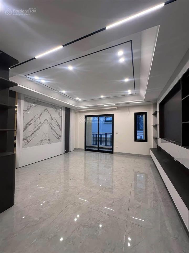 Bán nhà tư đình long biên | 105m 7 tầng | mặt tiền 6,5m | ô tô vào nhà