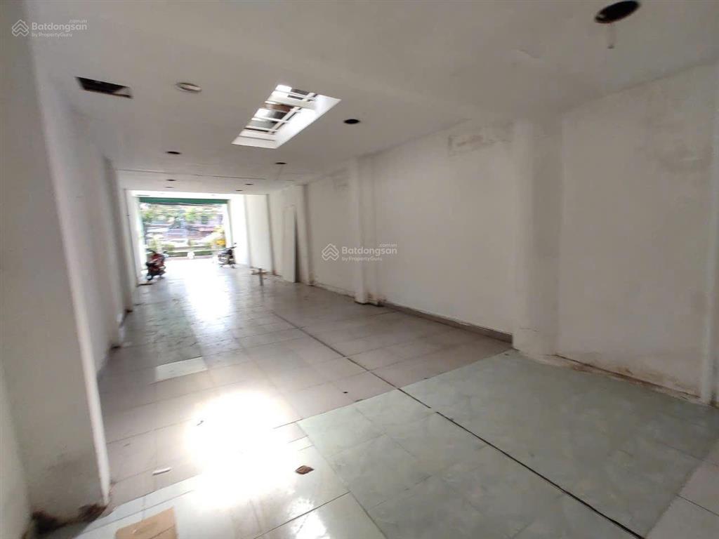 Bán gấp nhà mặt phố trường chinh, 4.7x45m, nở hậu, c4, đường 40m, lề 5m, giá chỉ 32 tỷ