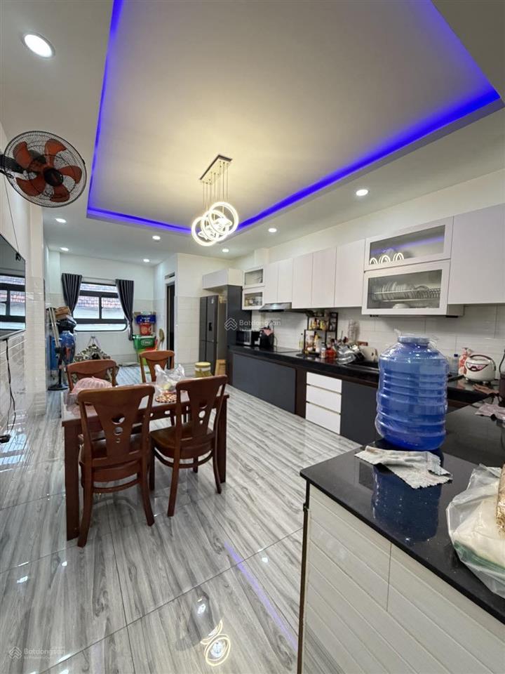 Mặt tiền kinh doanh ngay bình trị đông a quận bình tân 4 x 31 ( 4 tầng ) giá 14txx