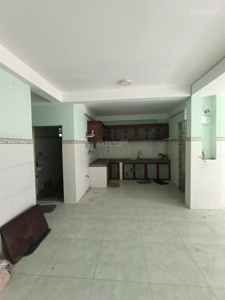 Chủ định cư nước ngoài bán gấp nhà giáp khu tên lửa 5.4 x 14m (84m2 nở hậu 7.6m) giá 5 tỷ x