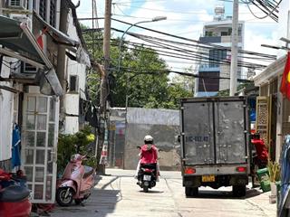 Bán gấp nhà lê văn quới hẻm 6m thông xe hơi vào nhà 4 x 10 ( 2 tầng ) giá 4txx