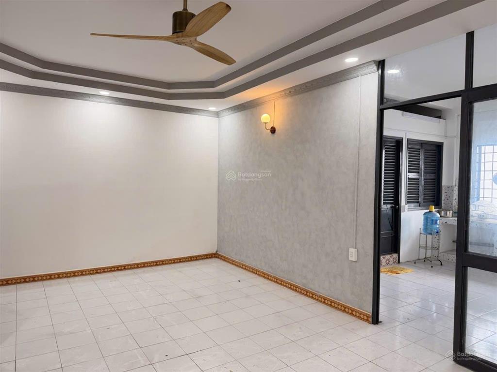 Chung cư tân hoà đông q6 ngay chợ phú lâm 8 x 8m (64m2) sổ hồng riêng giá 2tỷx
