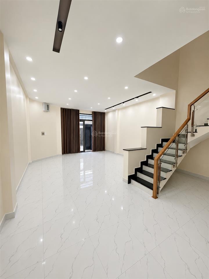 Bán nhà hiếm ngang hơn 6m, 96m², 3 tầng, hẻm 5m, ngay bình trị đông, bình tân, giá chỉ 7,35 tỷ