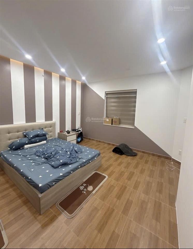 Bán nhà giáp tên lửa, bình tân, 86m², 3 tầng, có sân thượng, ngang khủng, giá chỉ 7,55 tỷ