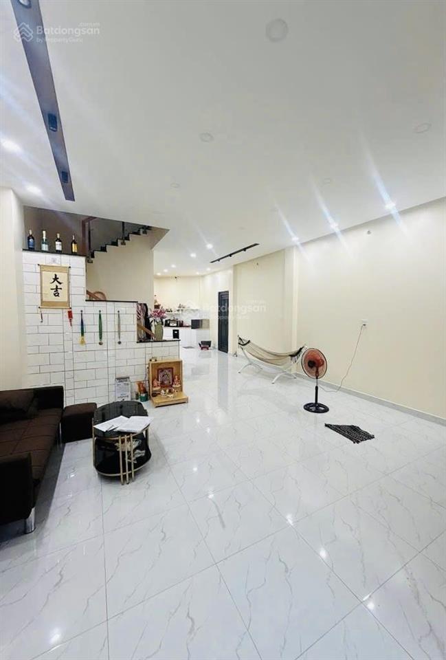 Bán nhà giáp tên lửa, bình tân, 86m², 3 tầng, có sân thượng, ngang khủng, giá chỉ 7,55 tỷ