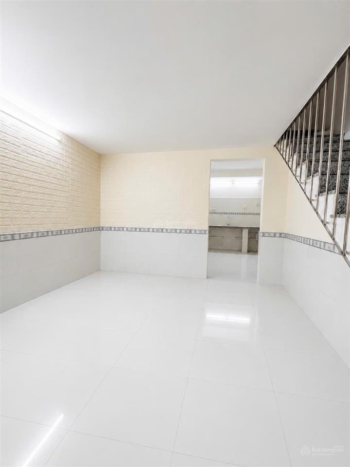 Lê văn quới, bình tân  hẻm 6m  36m x 2 tầng  ngang 4m  2 pn  nhỉnh 3 tỷ