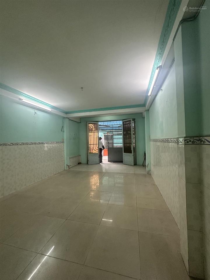 Bán nhà tân hoà đông hẻm xe hơi 5m thông 4 x 12 ( 2 tầng btct ) giá 4txx