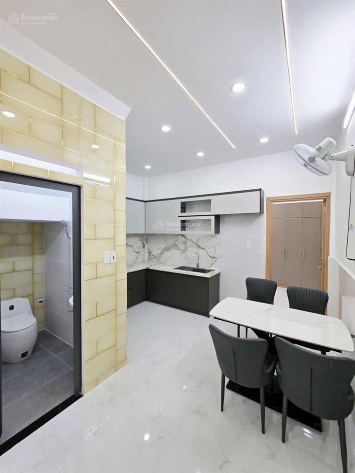 Bán nhà hương lộ 2 hẻm 5m thông thoáng xe hơi đậu cửa 4.2 x 12.5 (53m2 2 tầng) giá 5txx