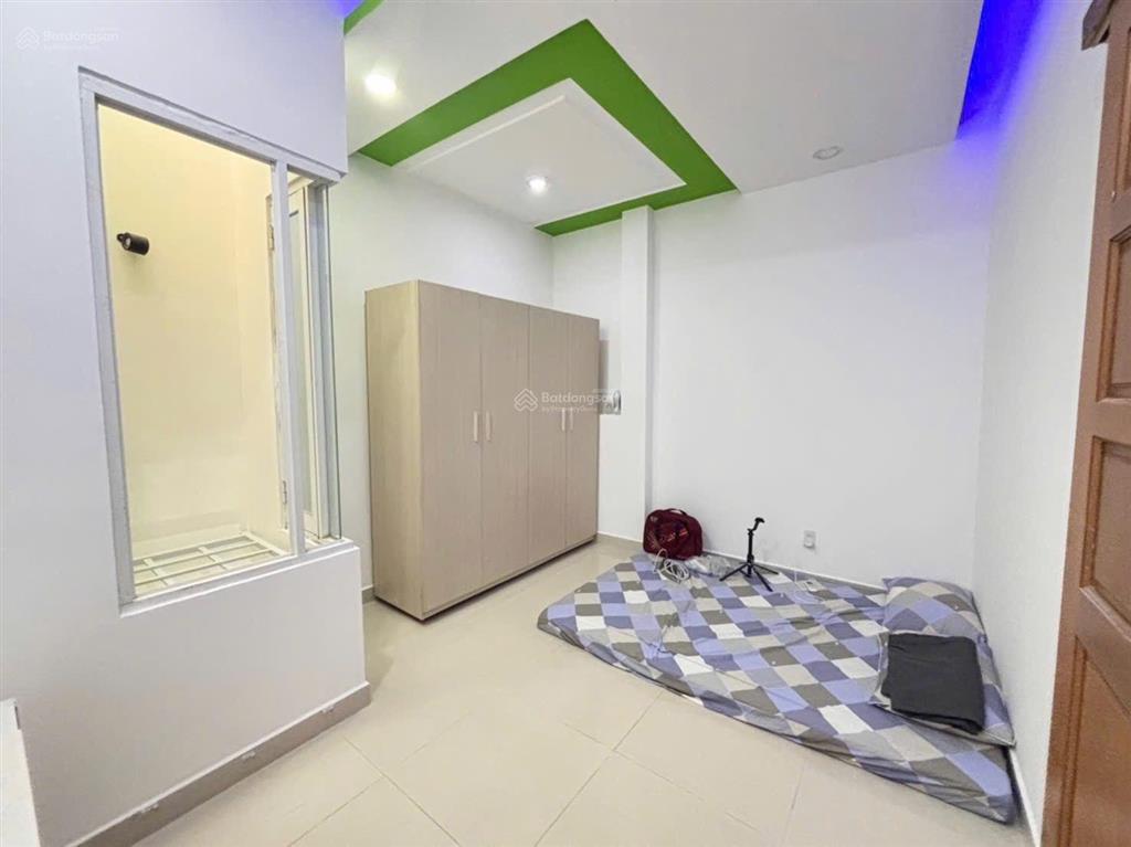 Chủ ngộp bán gấp nhà lê văn quới đường 8m thông có sẵn nội thất 4 x 15.5 (62m2) giá 5txx