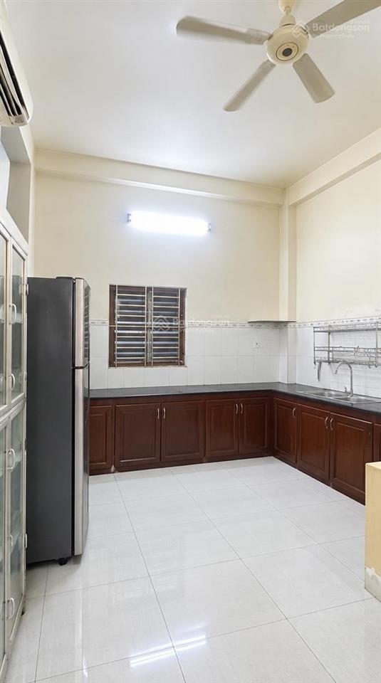 Bán nhà tỉnh lộ 10 hẻm 6m xe hơi tới nhà giáp tên lửa 5 x 15 (3 tầng btct) giá 5txx