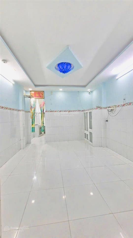 Bán nhà ngay chợ lê văn quới hẻm 4m thông thoáng 4 x 8.5 (3 tầng) giá 3txx