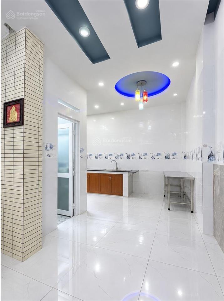 Chủ ngộp bán gấp nhà lê văn quới cách mặt tiền chỉ vài bước chân 4 x 8 ( 2 tầng ) giá 3 tỷ **