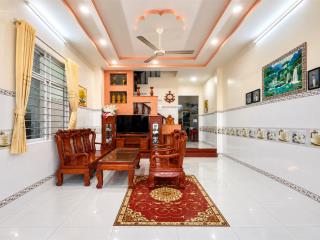 Ngộp bank bán gấp mặt tiền kinh doanh khu tên lửa 6.6 x 15 ( 98m2 ) 4 tầng giá 10txx