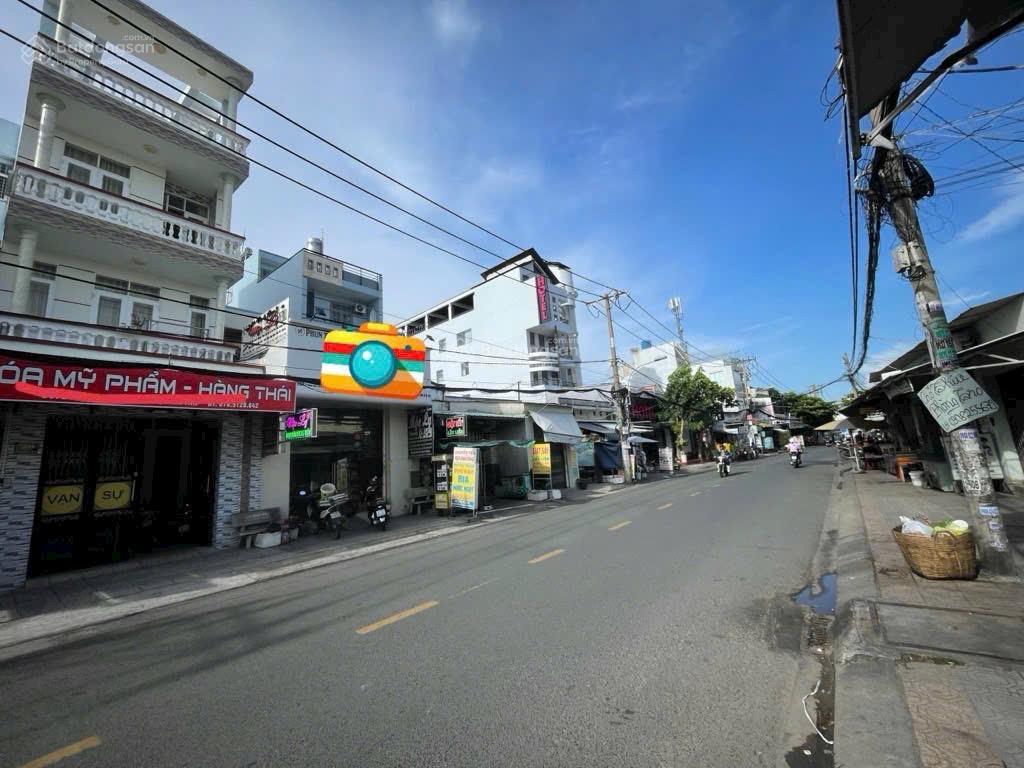 Ngộp bank bán gấp mặt tiền kinh doanh khu tên lửa 6.6 x 15 ( 98m2 ) 4 tầng giá 10txx