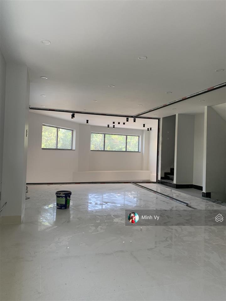 Dành cho công ty lớn cần thuê căn góc hơn 500m2 sàn, trục đường chính lakeview city
