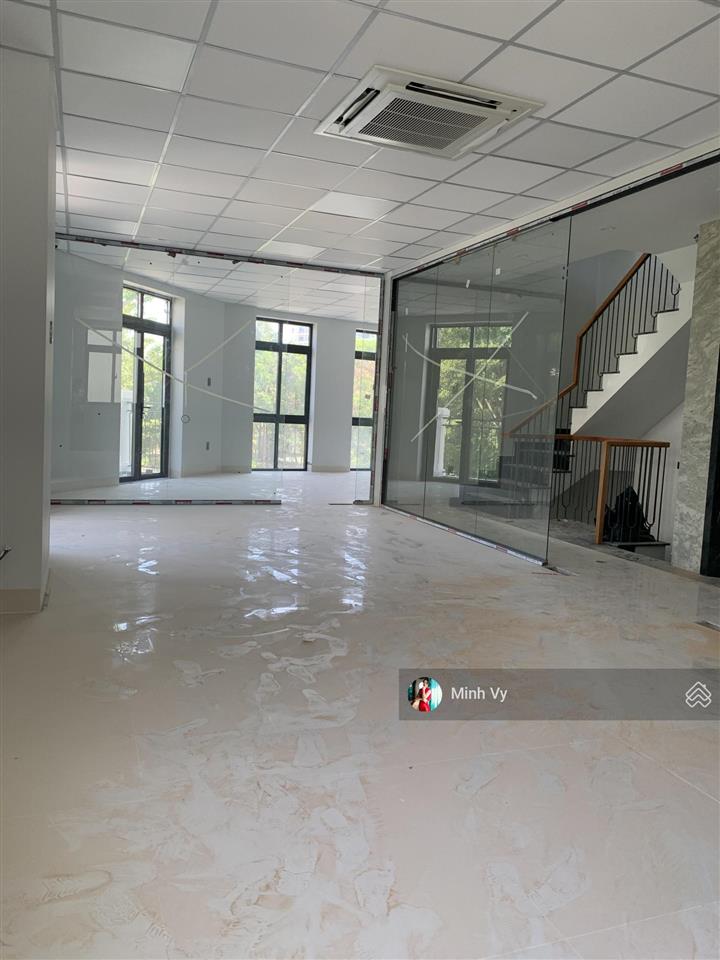Dành cho công ty lớn cần thuê căn góc hơn 500m2 sàn, trục đường chính lakeview city