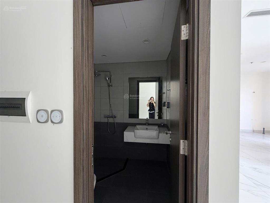 Cam kết ko báo giá ảo 1 phòng ngủ the beverly căn góc mua từ cđt người nước ngoài mua đc 3,54 ty bh