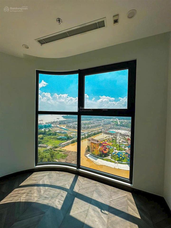 Bán 2 phòng ngủ the beverly view trực diện công viên 36ha giá 6 tỷ 199 bao hết thuế phí