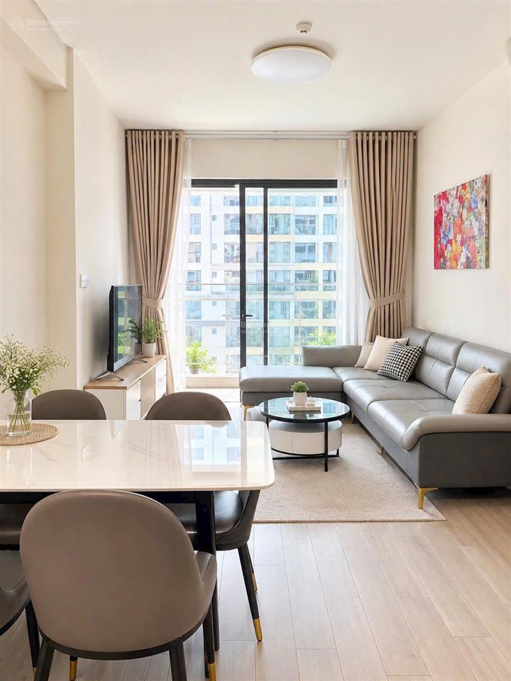 Chủ cần tiền bán gấp 2pn góc lumiere boulevard full nội thất 3ty999 bao hết view hồ bơi sẵn sổ hồng