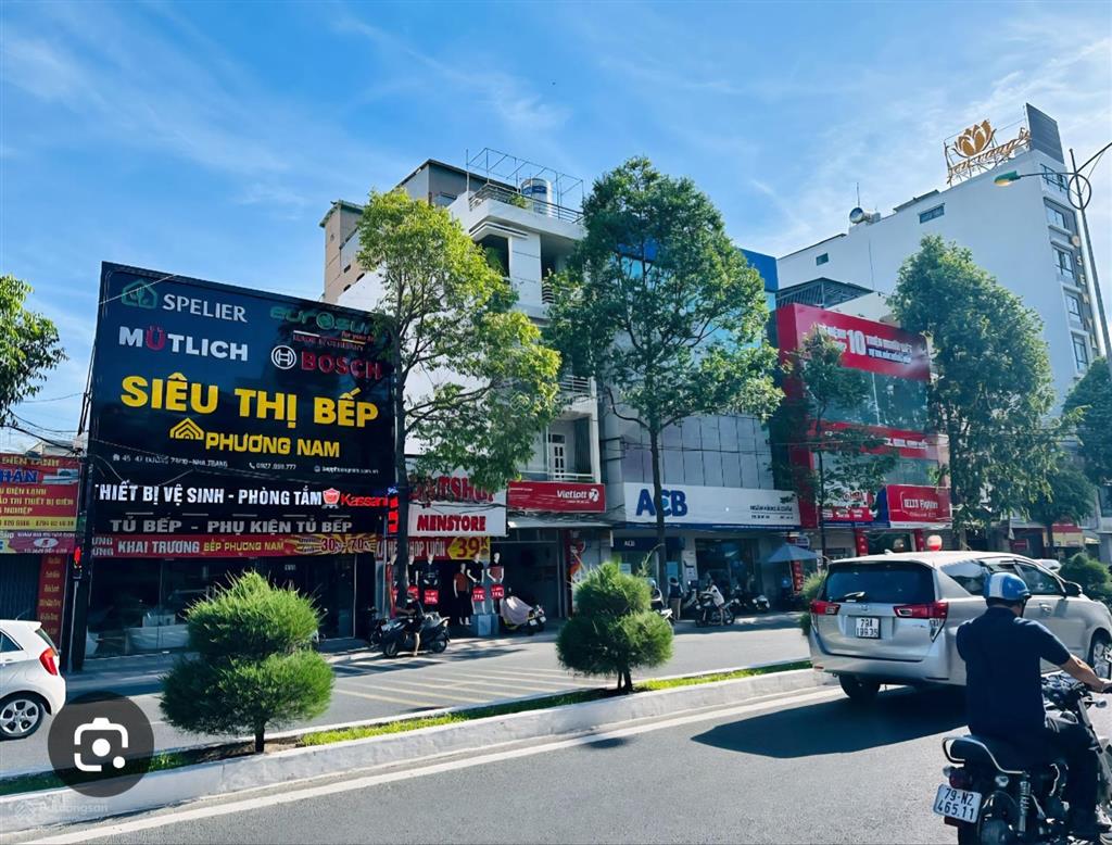 Nhà 2 tầng mặt tiền, nở hậu đường 23 tháng 10. giá thấp hơn định giá vietcombank