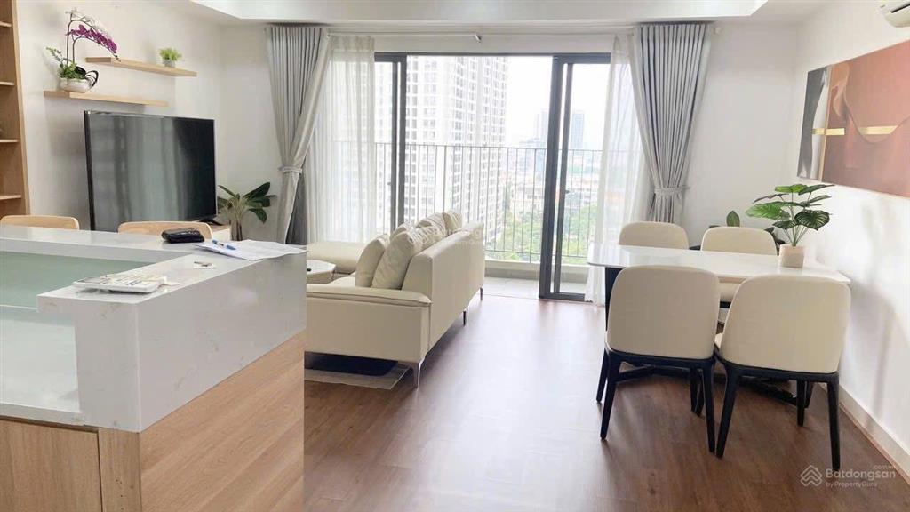 Cần bán căn 3pn full nội thất tháp t5 diện tích 98m2