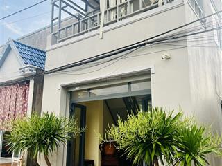 Cần bán nhà 1 trệt 1 lầu 60m2 nhà chỉ 1,3 tỷ hẻm xe hơi 16c và 2 xe tránh nhau qua lại được