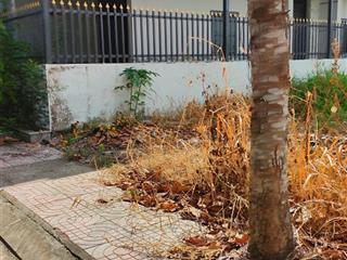 Cần ra nhanh nền đất trong kdc, đường nhựa vỉa hè. gần kcn cầu tràm. giá 590tr/ 89m2 sổ hồng riêng