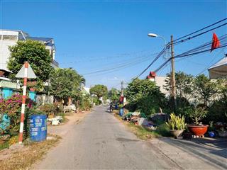 Đất nền cao rào phố hai bà trương nối dài. cách ao trường đua 300m. giá 530 triệu/ 91m2 thổ cư.