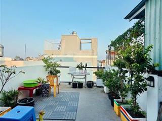 Nhà xây mới 4 tầng 5,65 tỷ thương lượng 9 chủ