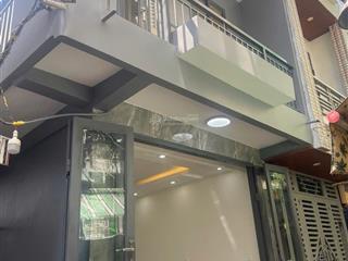 Căn góc mặt tiền khu 20 thước q4