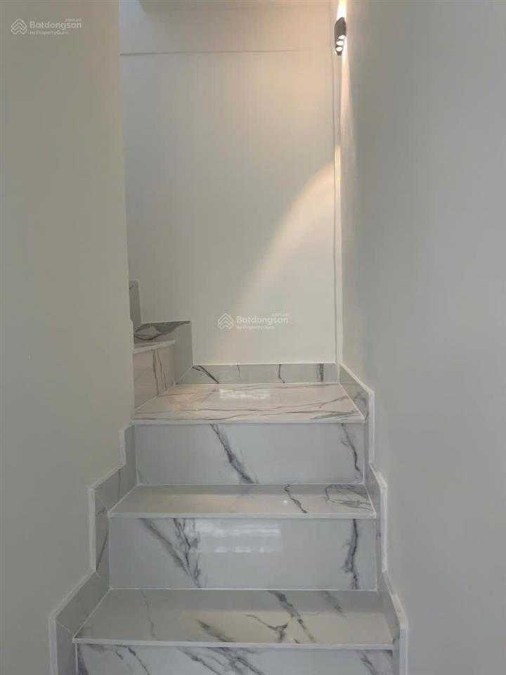 Căn góc mặt tiền khu 20 thước q4