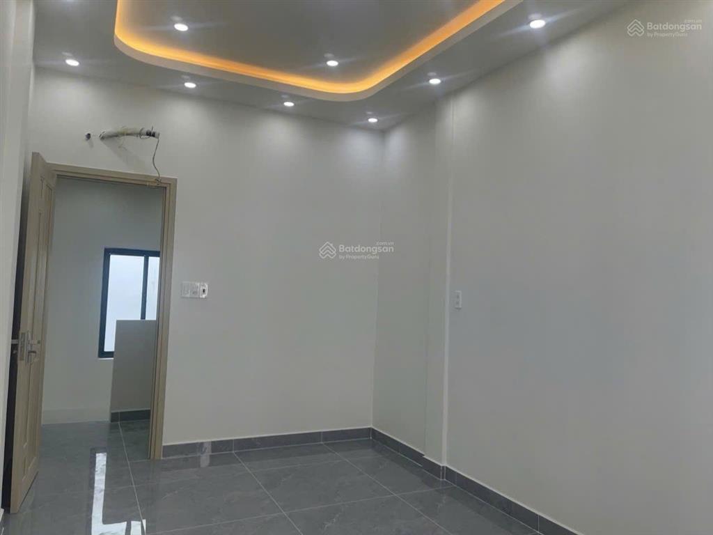 Căn góc mặt tiền khu 20 thước q4