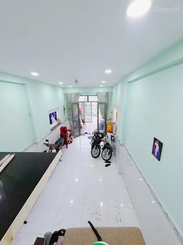 Gà đẻ trứng vàng sinh lời hàng tháng