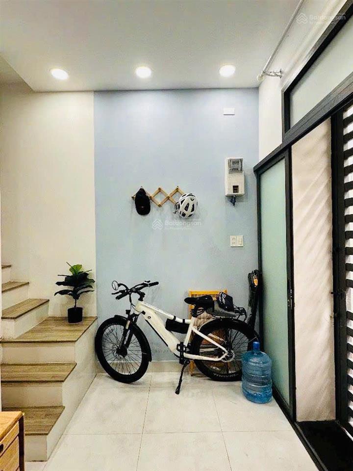 Nhà đúc btct 2 tầng giá 2,5ty có thương lượng