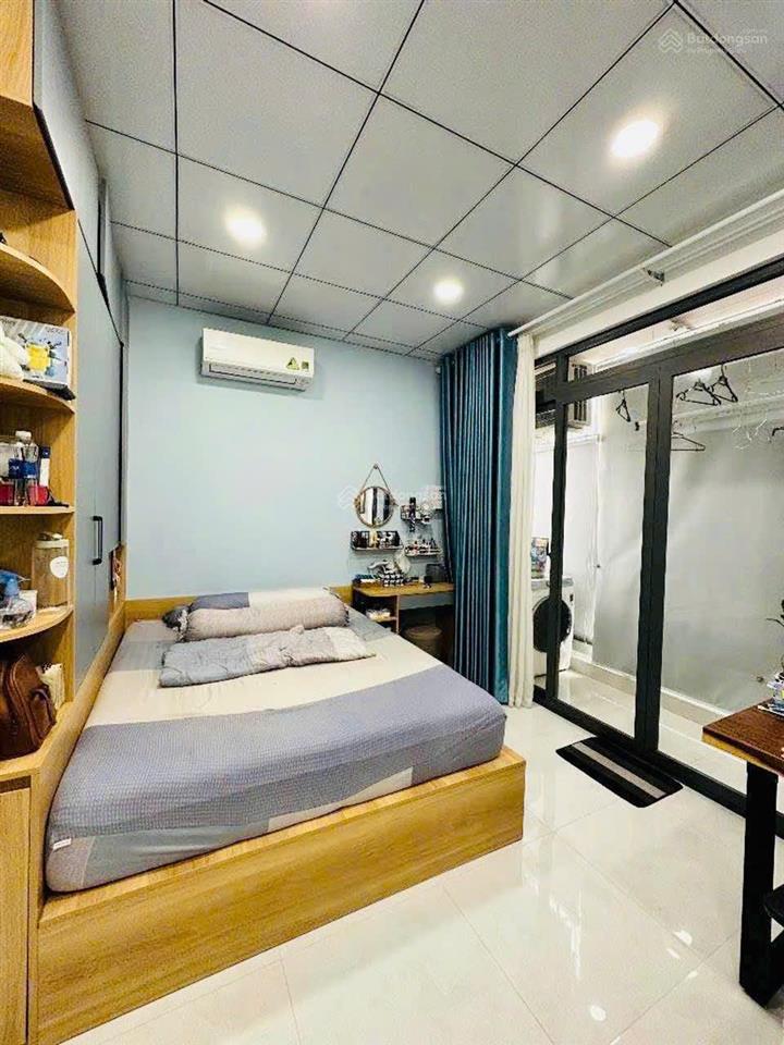 Nhà đúc btct 2 tầng giá 2,5ty có thương lượng