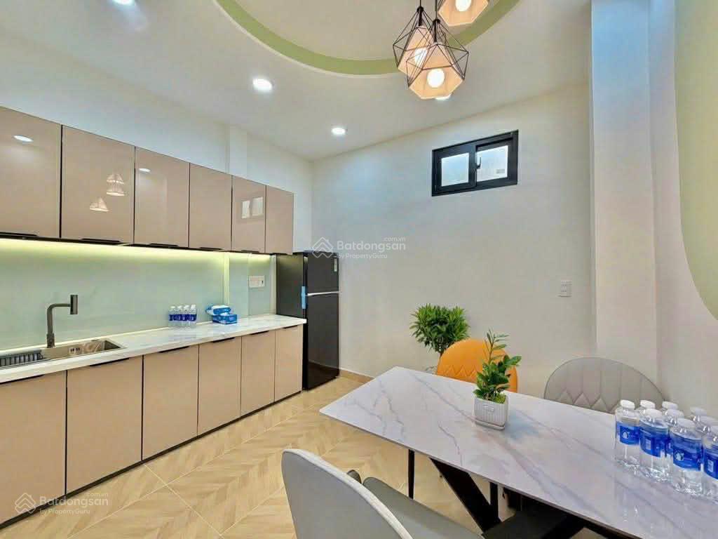 Cho thuê nhà mới 28/ huỳnh văn bánh ( phường cầu kiệu )