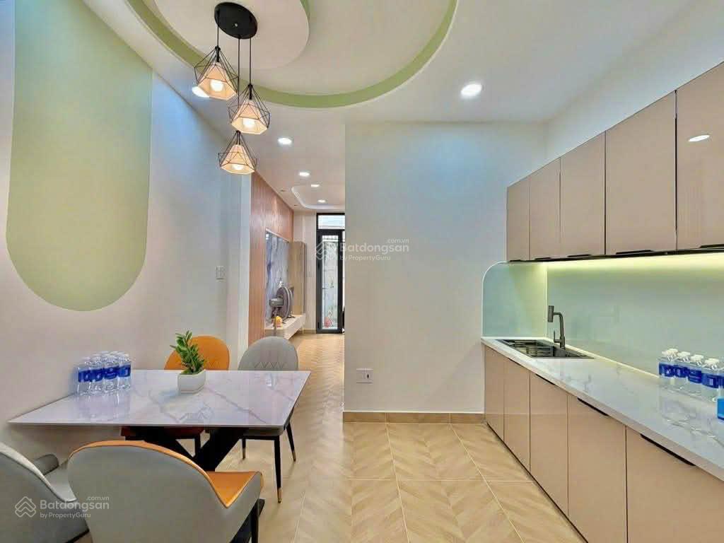 Cho thuê nhà mới 28/ huỳnh văn bánh ( phường cầu kiệu )