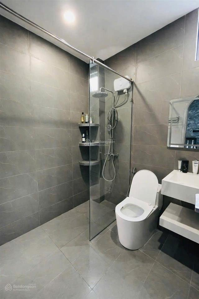 Full nội thất 2 tầng căn góc q4  giá chỉ 5,65 tỷ