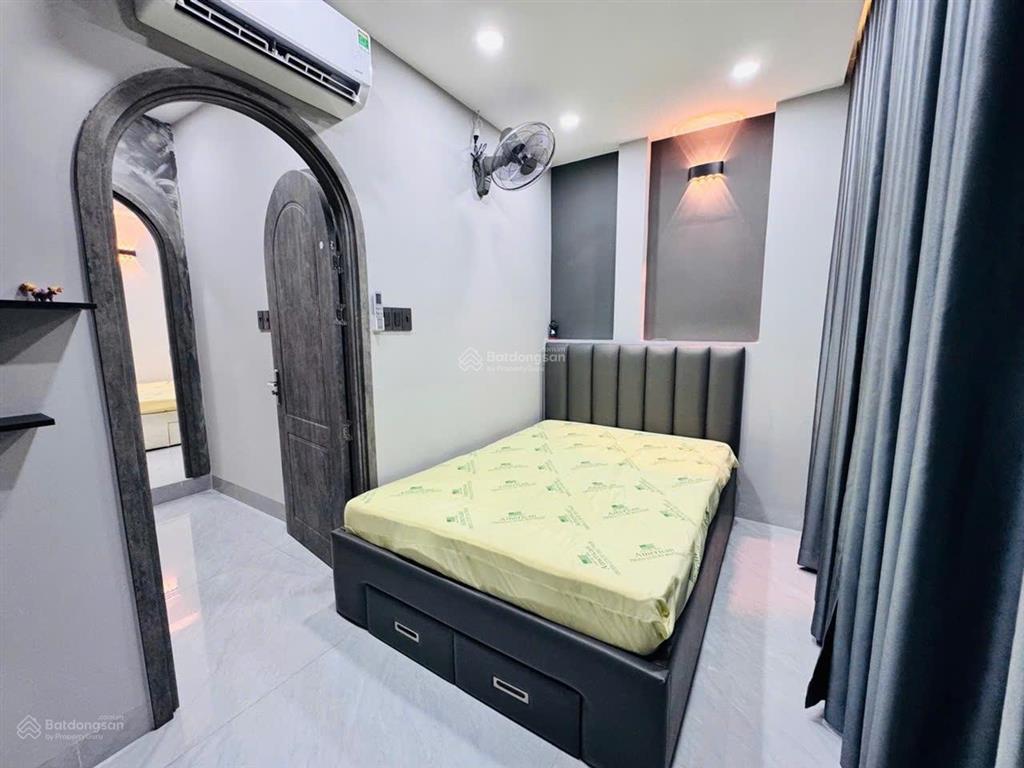 Full nội thất 2 tầng căn góc q4  giá chỉ 5,65 tỷ