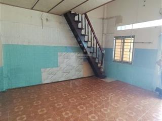 Nhà ngộp căn cấp 4 đoàn văn bơ q4  giá 5,8 tỷ, còn thương lượng